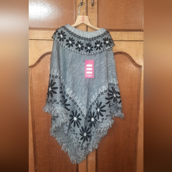 Sweaters - Woolen Poncho